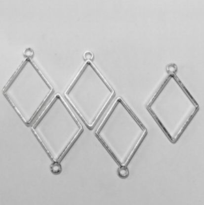 Picture of Silver Hollow Bezels Diamond- Set of 10